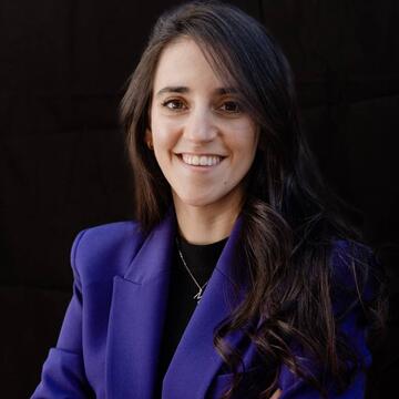 La doctora Mercedes Saenz de Santa María jefa de la unidad de Dermatología Estética Corporal de la Clínica Internacional